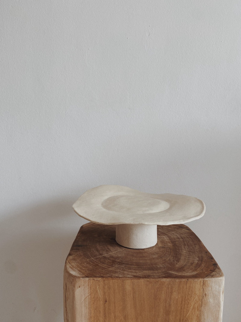 Droopy cake stand |||
