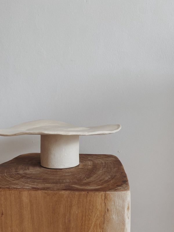 Droopy cake stand |||