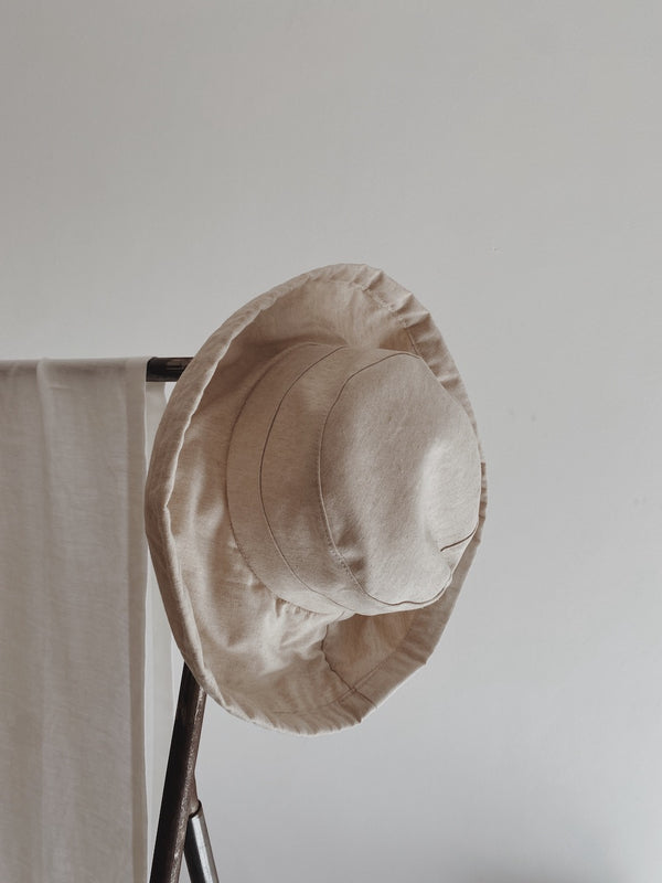 Floppy hat (small sample)