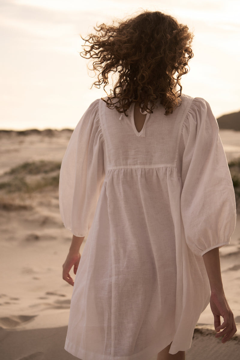 The Yūgen dress | White